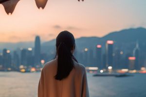 独自一人伤感图片风景唯美_傍晚山顶望夕阳，孤身一人感伤