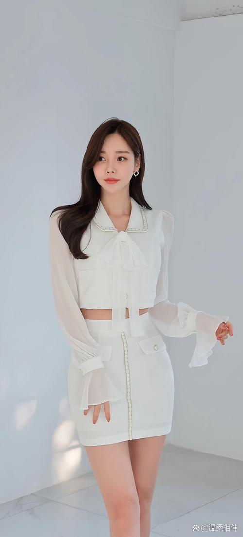女人气质高雅的图片_美女照片让人舒适，优雅气质尽显