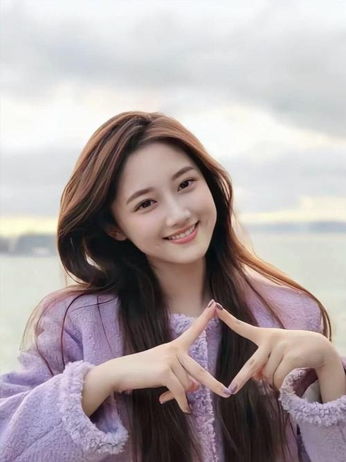 女人气质高雅的图片_美女照片让人舒适，优雅气质尽显