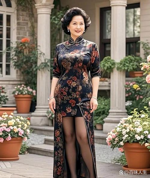 优雅老年女士图片_气质优雅七十老奶奶笑容温暖