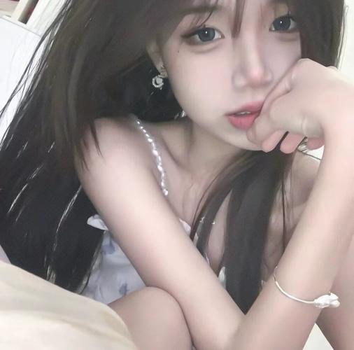 美女照片做头像_美女头像显气质，微信屏保吸睛又时尚