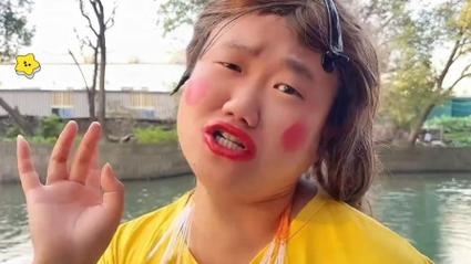 搞笑女照片真人_照片太逗了！简直就是我本人，真实又搞笑！