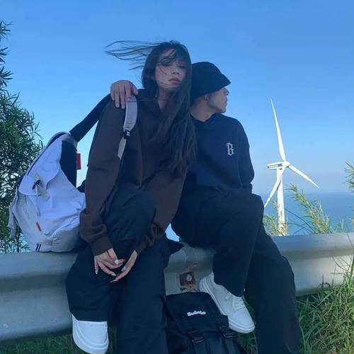 超酷情侣头像一男一女_超赞情侣头像，对称设计，一看就是一对！