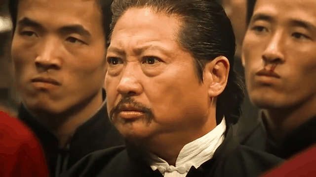 叶问蹲图片gif_叶问蹲表情包，无奈尴尬搞笑必备_表情包 - 帅图库