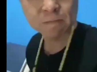 神鹰哥表情包飞起来_神鹰黑手哥指人表情包,让聊天更有趣!_表情包 - 帅图库